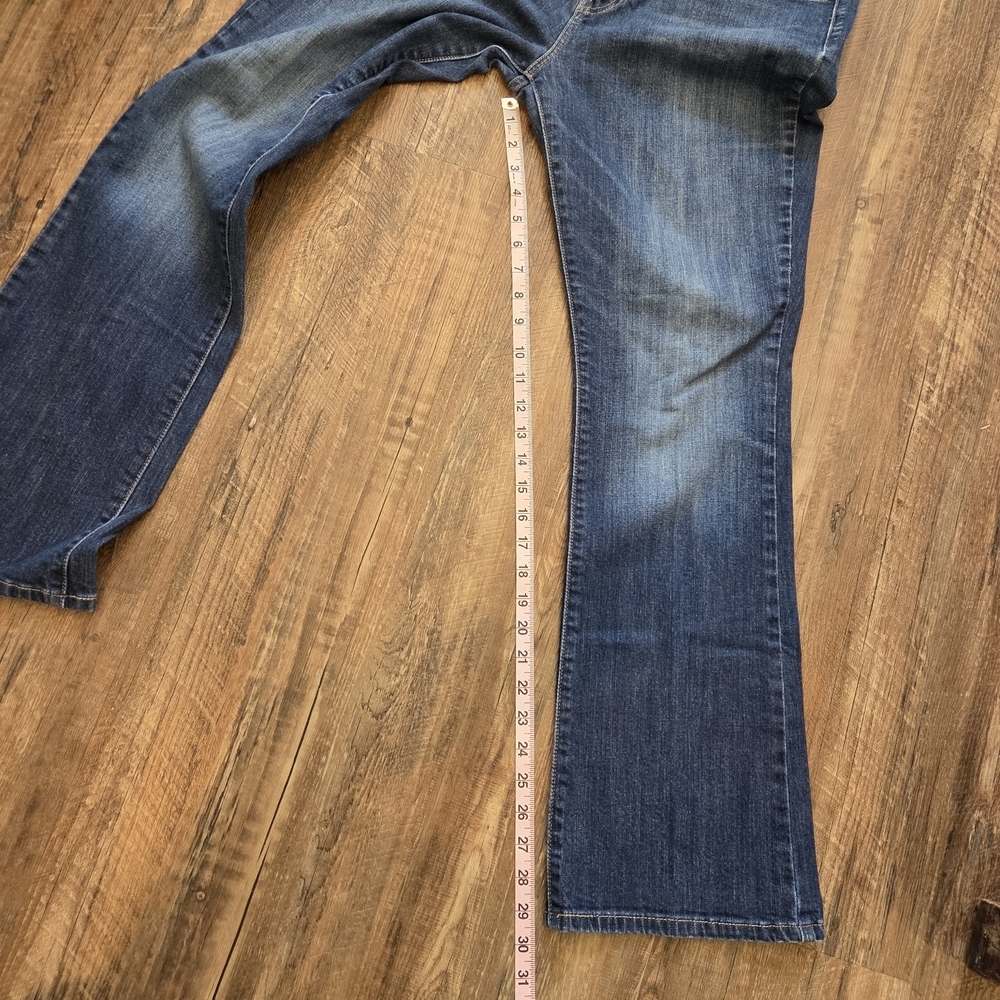 Levi's 515 Bootcut Medium Wash Blue Jeans Women's Size 13 - Picture 11 of 12